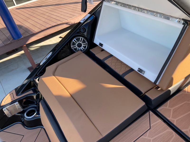 Boat Image 13