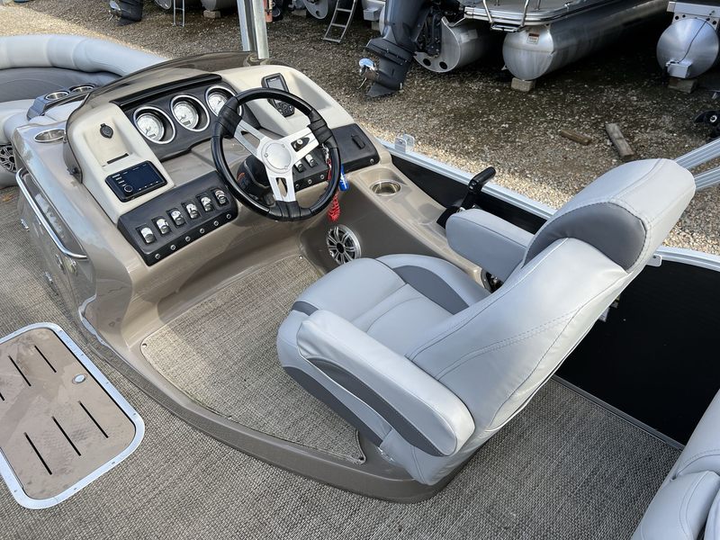 Boat Image 10