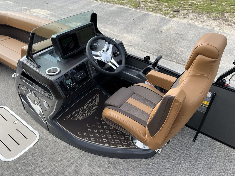 Boat Image 10