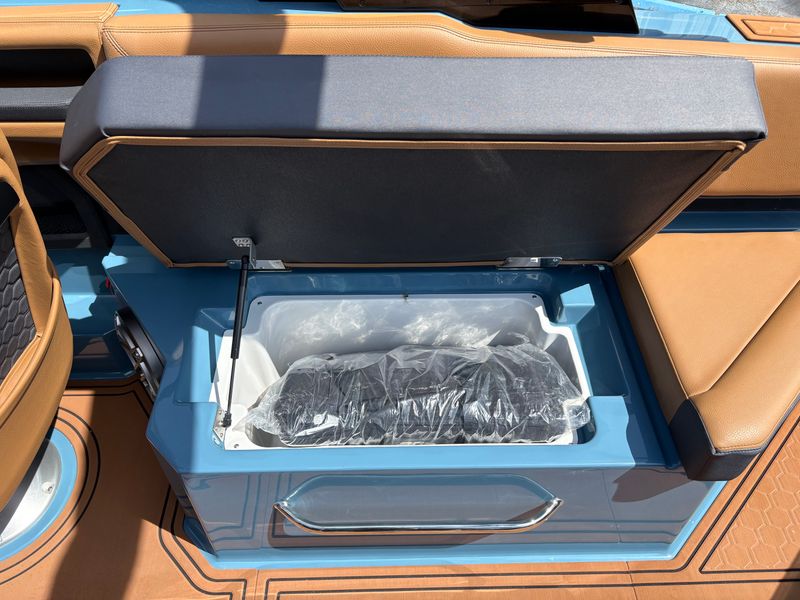 Boat Image 12