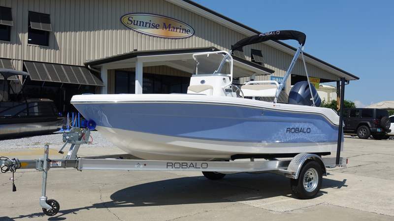 2026 Robalo 160 CC