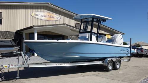 2026 Robalo 246 Cayman