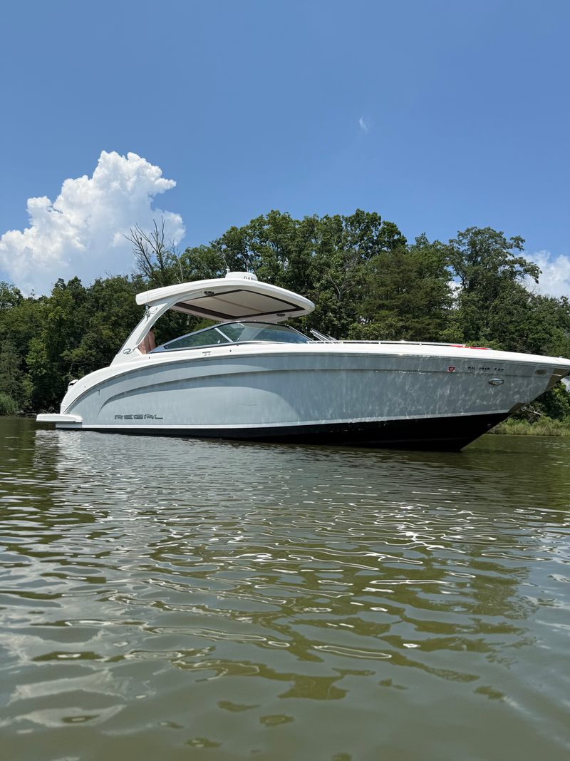 2021 Regal 33 OBX