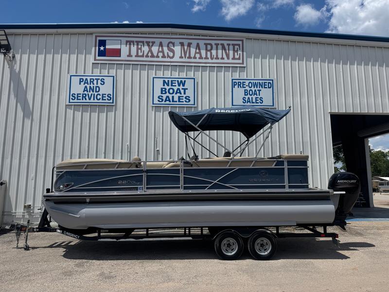 2017 Regency 220 DL3