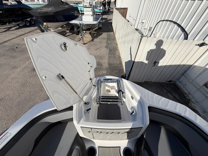 Boat Image 25