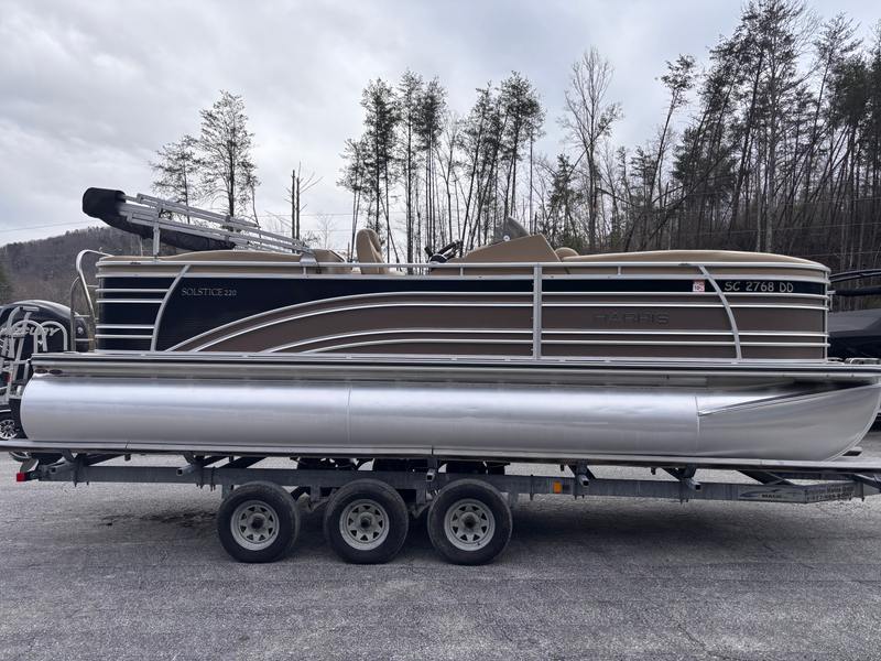 2015 Harris Solstice 220