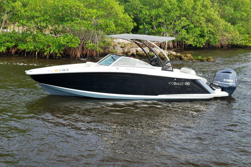 2020 Cobalt 25 SC