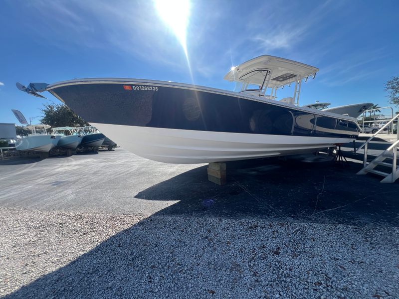 2016 Edgewater 320CC