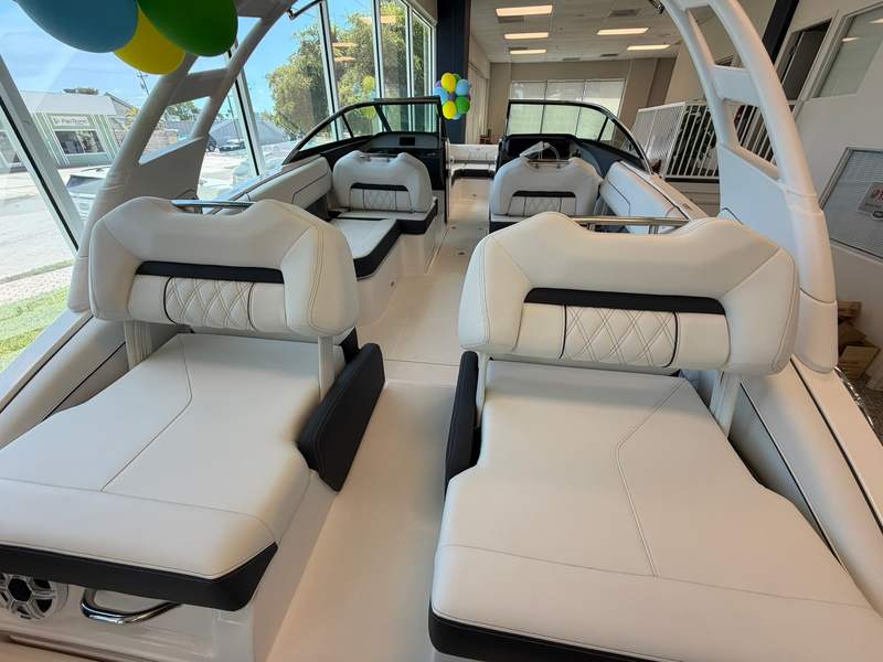 Boat Image 12